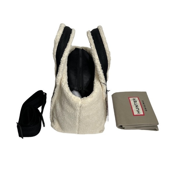 Hunter Wanderer Sherpa Mini Tote Bag White Faux Fur - Picture 5 of 17